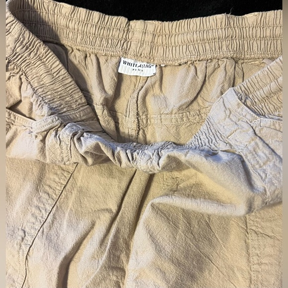 White Stag Women's Relaxed Fit Tan Cargo Pants/Capris size S/M - Picture 3 of 12